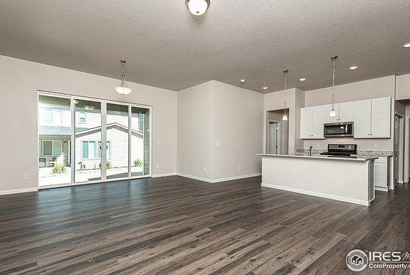 5th image of 1118 103rd Avenue Ct