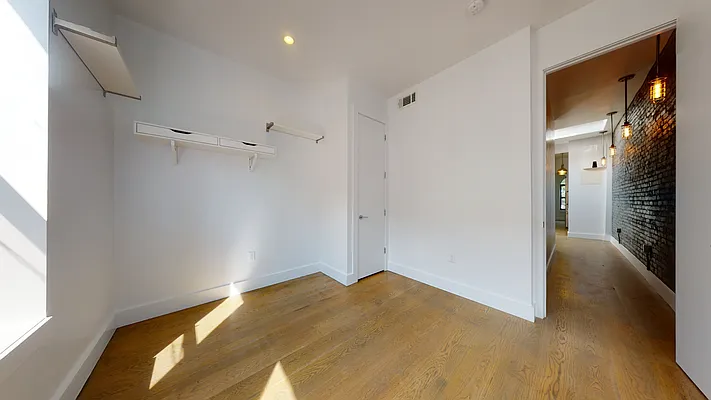 Rented by Bond New York | media 20