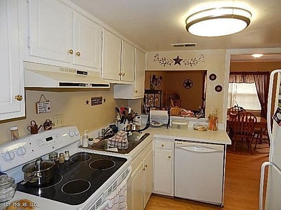 3rd image of 1769 Elbert Dr