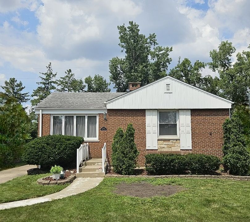 1st image of 9824 Drury Ln