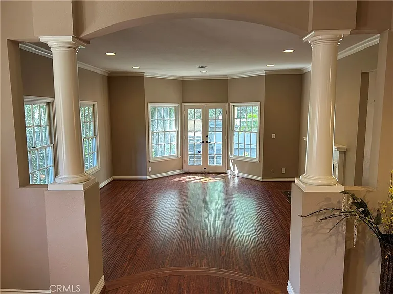 300 S Timken Rd — Photo 6
