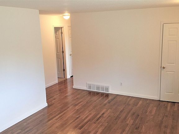 Picture of living room and hallway