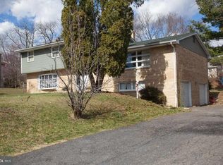 1402 Regency Cir, Harrisburg, PA 17110