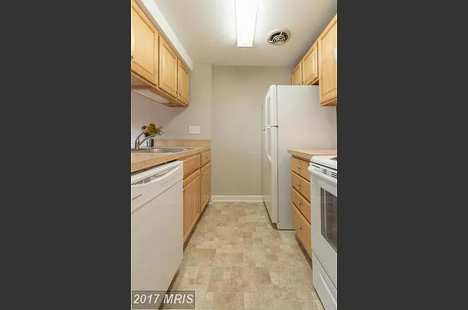 9511 Treyford Ter — Photo 2