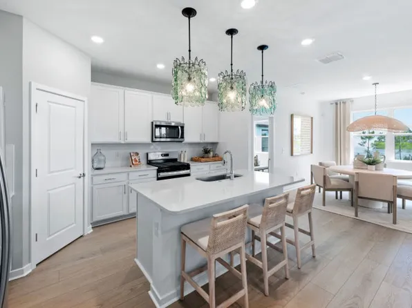 9429 Daylight Dr, Parrish, FL 34219