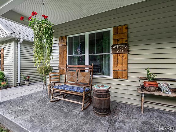 3rd image of 274 Calvey Crossing Ln