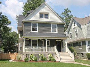 321 N Harvey Ave, Oak Park, IL 60302