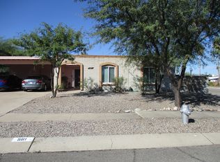 561 N Eastview Ave, Tucson, AZ 85710