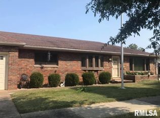 201 E 10th St, Metropolis, IL 62960