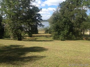 214 Lake Ray Rd, Hawthorne, FL 32640