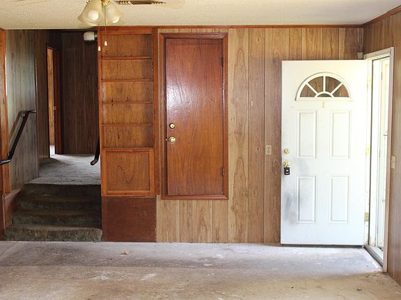 5th image of 131 Hempstead 1103