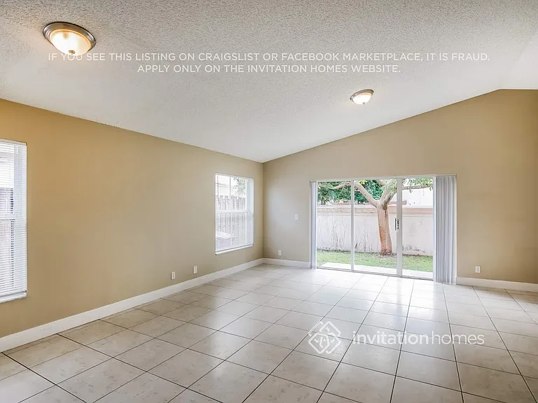 6249 Island Way — Photo 5