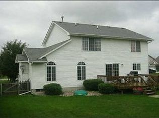 15910 Rosewood Ct, Clive, IA 50325