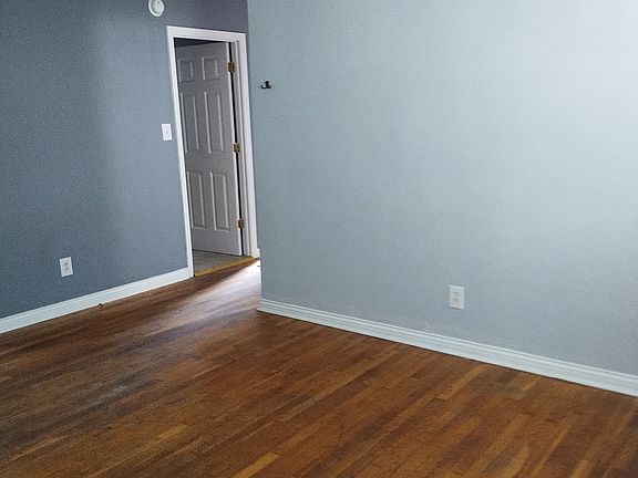 2nd image of 1017 N Broadway APT 1