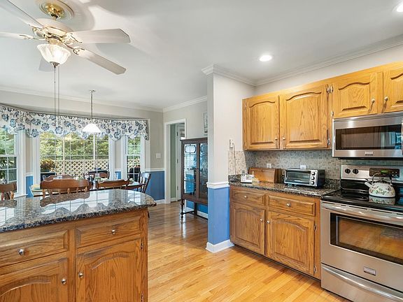 5th image of 108 River Park Ln