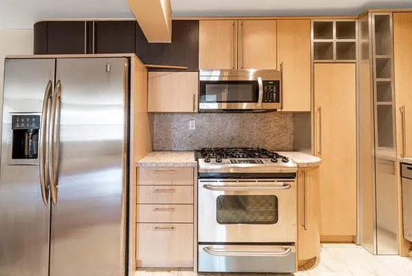 Sold by Golden Real Corp. | media 9