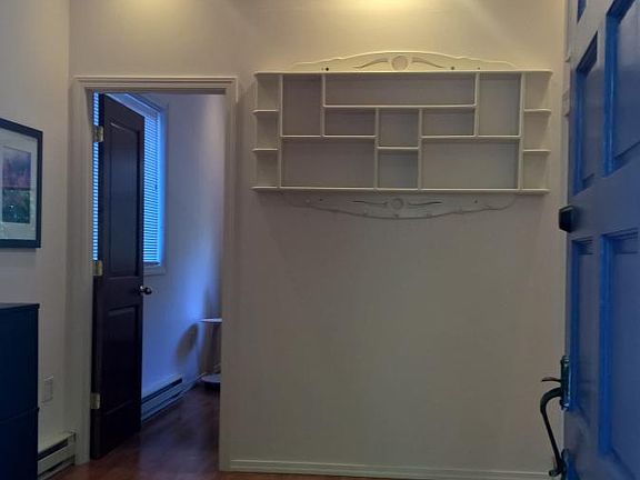Large front entry room
