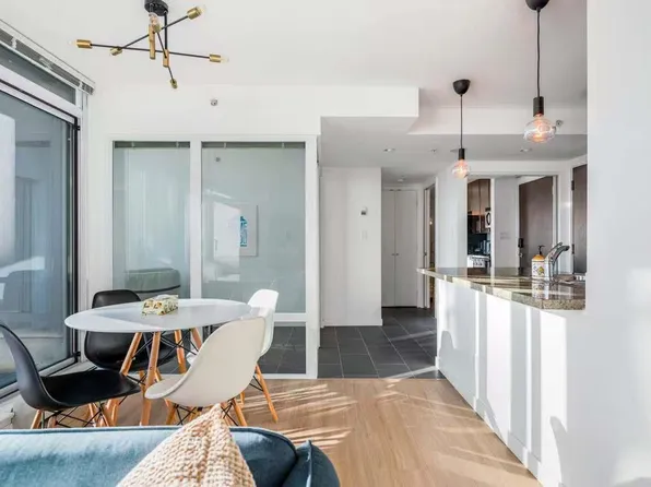 618 Abbott St #518, Vancouver, BC V6B 0C1