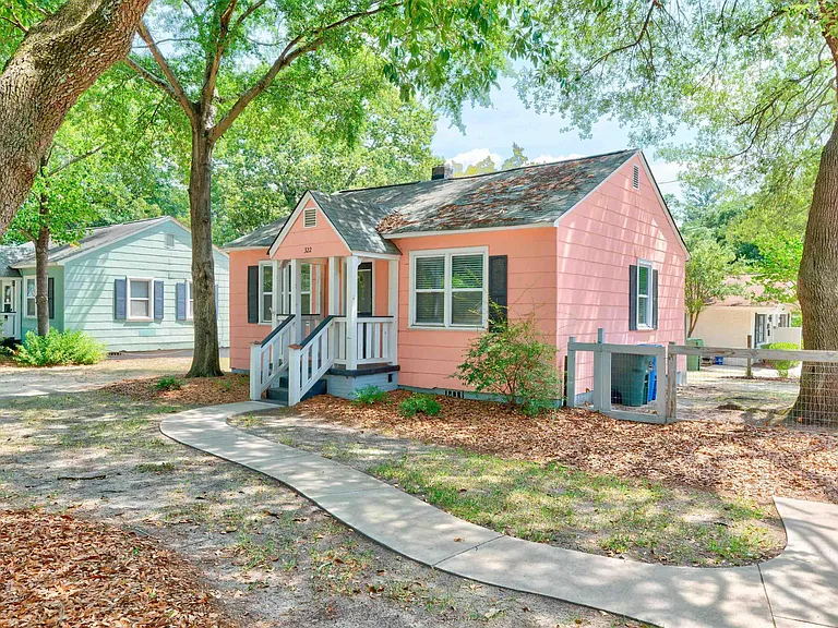 322 S Kilbourne Rd — Photo 3