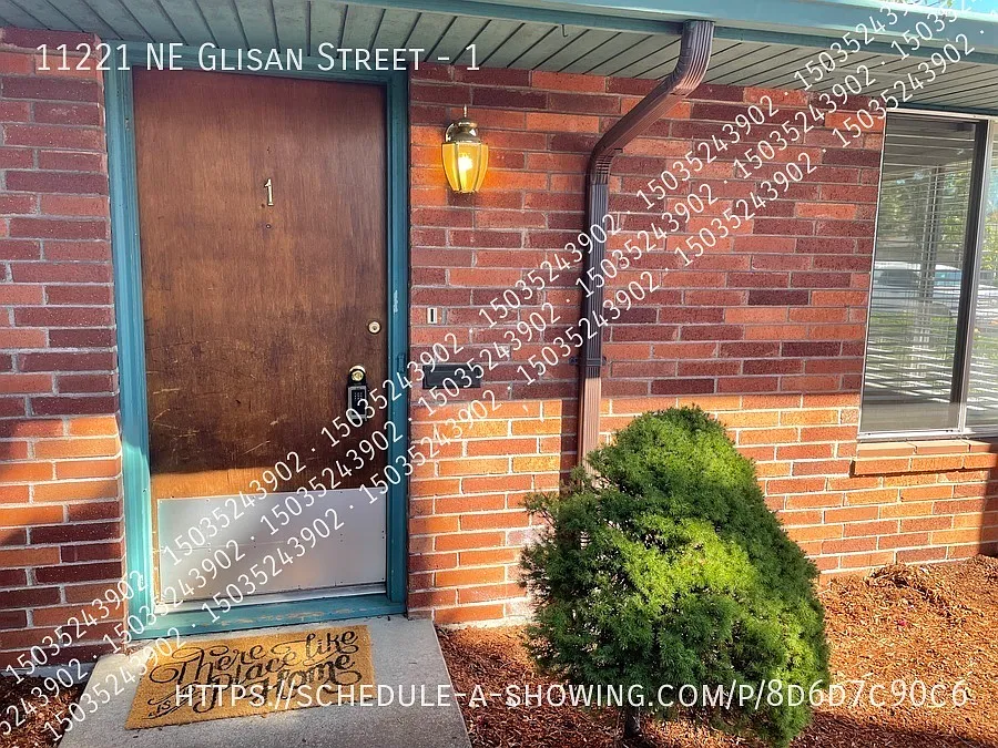 11221 NE Glisan St — Photo 1