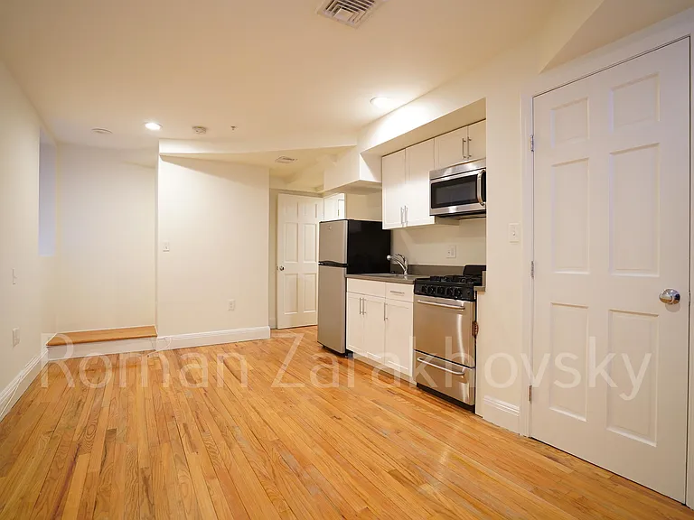 10 Brainerd Rd #11 — Photo 3