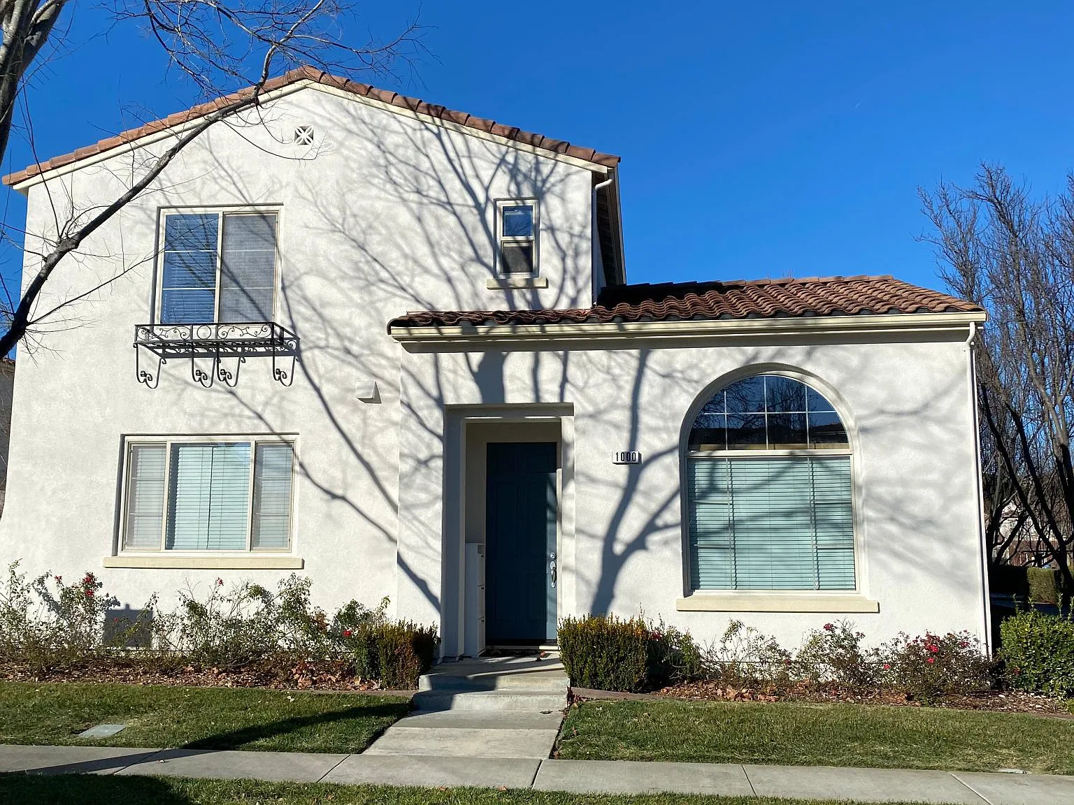 1000 Amaryllis Cir — Photo 2