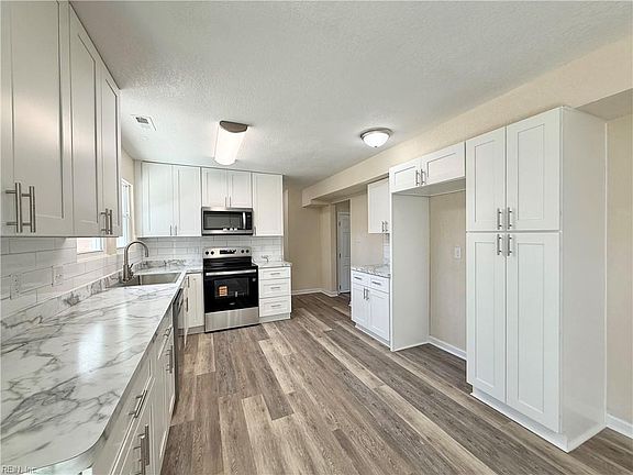 5th image of 549 Holbrook Rd