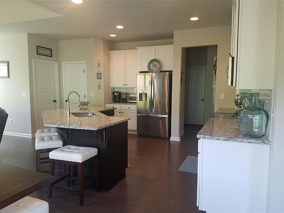 4th image of 167 Old Lake Ln