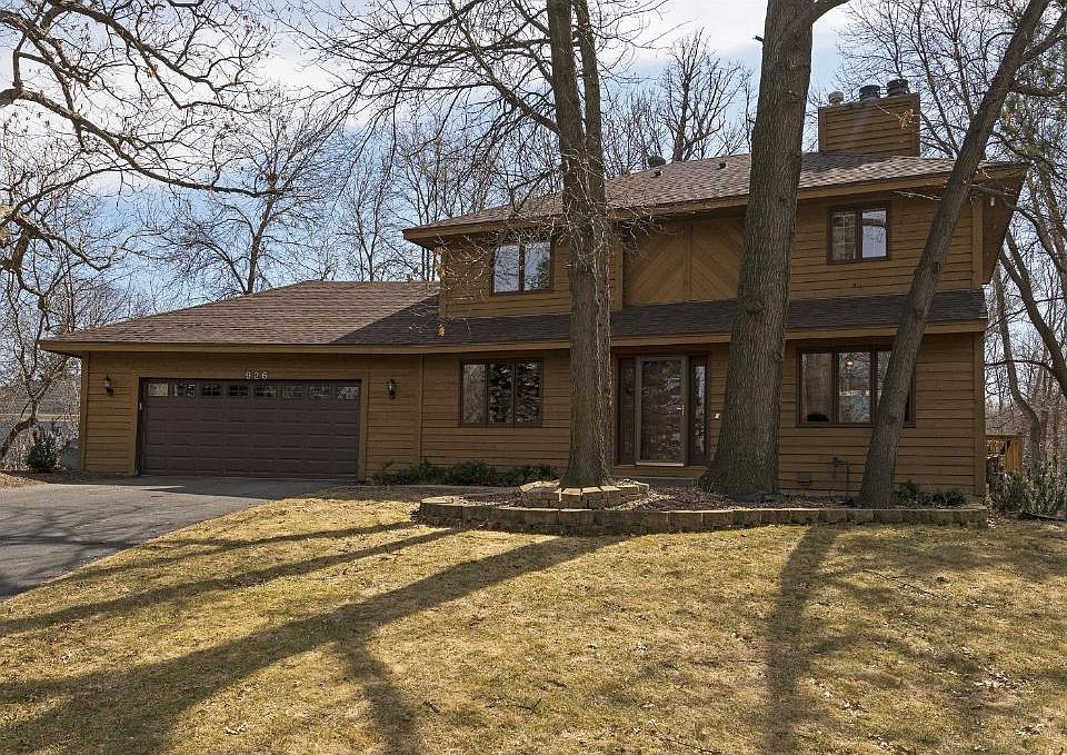 1st image of 926 Palm Cir