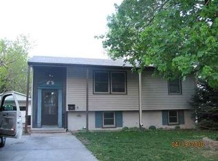 3323 Augusta Ave, Omaha, NE 68144