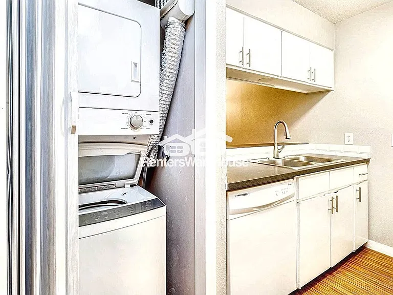 4007 Avenue C #Unit 105 — Photo 3