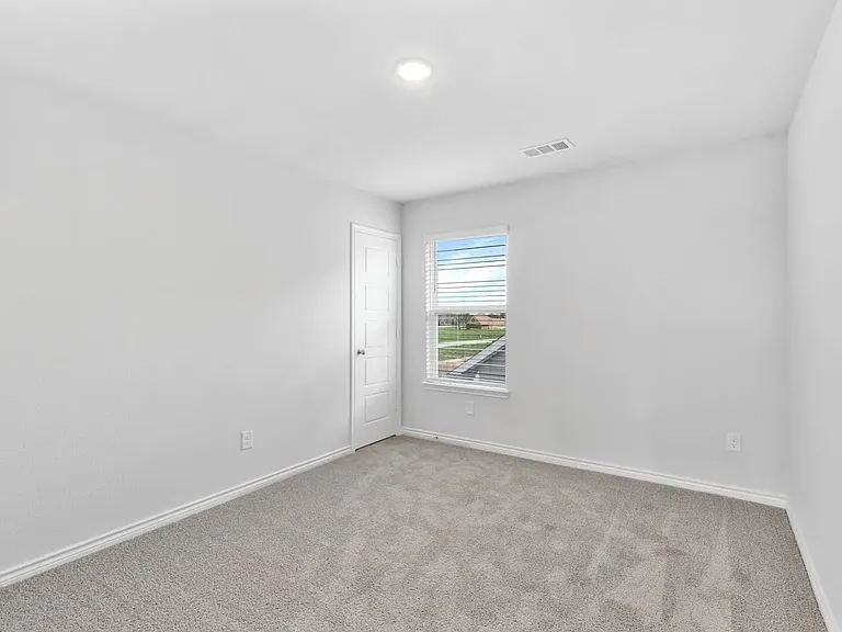 10605 Bleat St — Photo 8