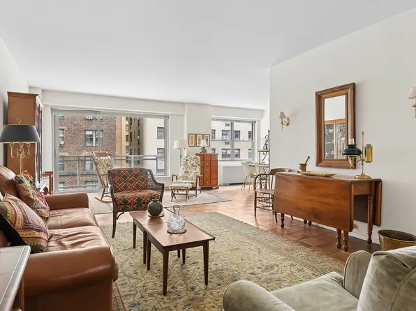 400 East 56th Street image 1 of 16