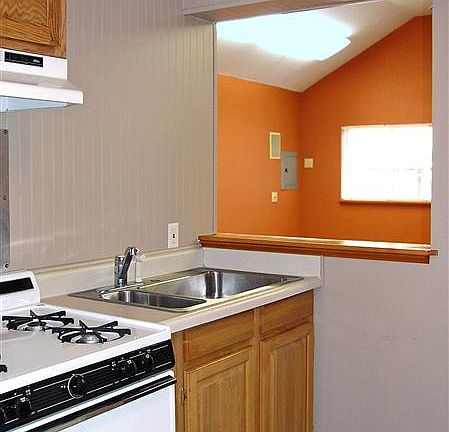 4th image of 108 N Hortense St #A