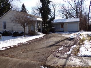 21540 Holly St, Clinton Township, MI