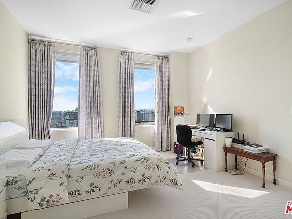 3rd image of 3810 Wilshire Blvd APT 712