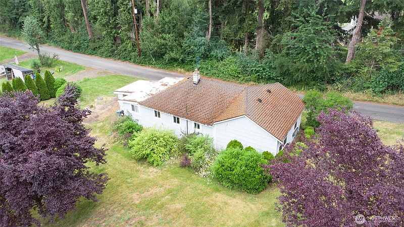 3rd image of 81 Hunt Road