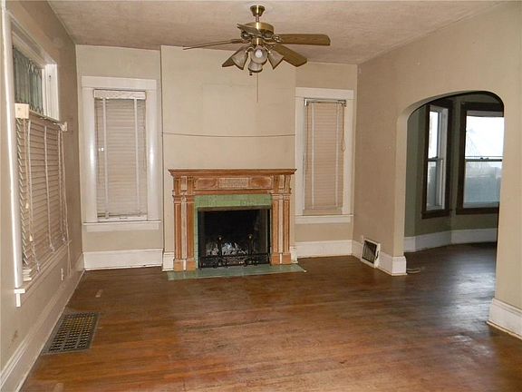 5th image of 2712 Renick St