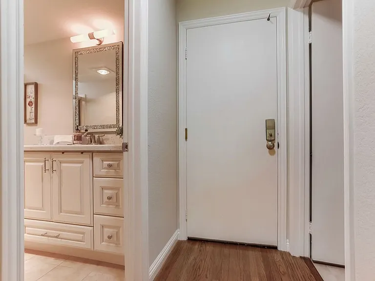 10730 Carillon Ct — Photo 25