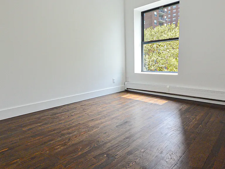 315 W 29th St #5A — Photo 2