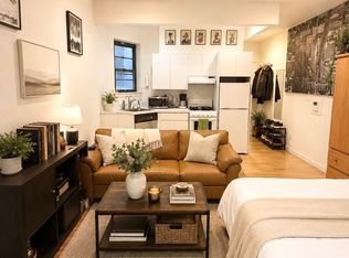 35 W 65th St APT 3, New York, NY 10023