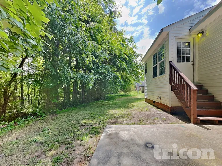 1031 Laurel Leaf Rd — Photo 17