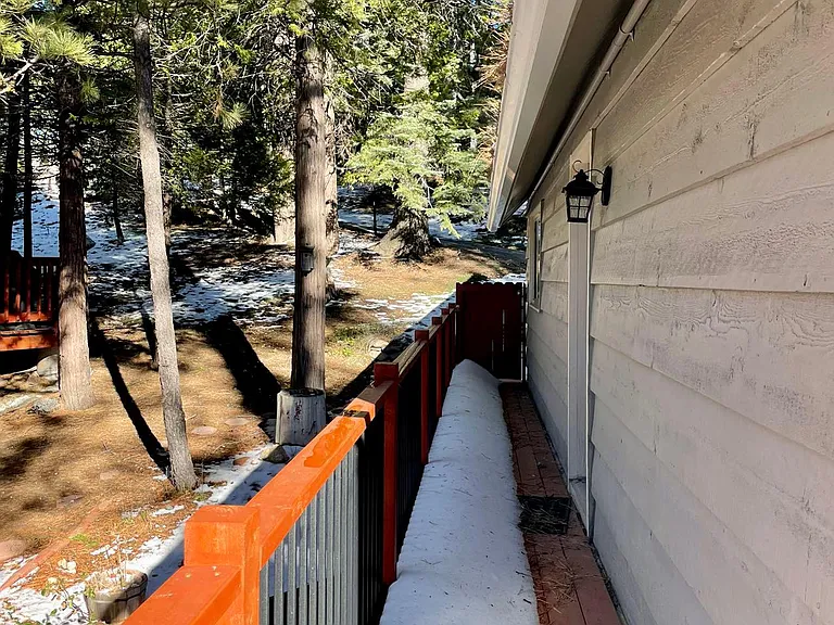 521 Grass Valley Rd — Photo 15