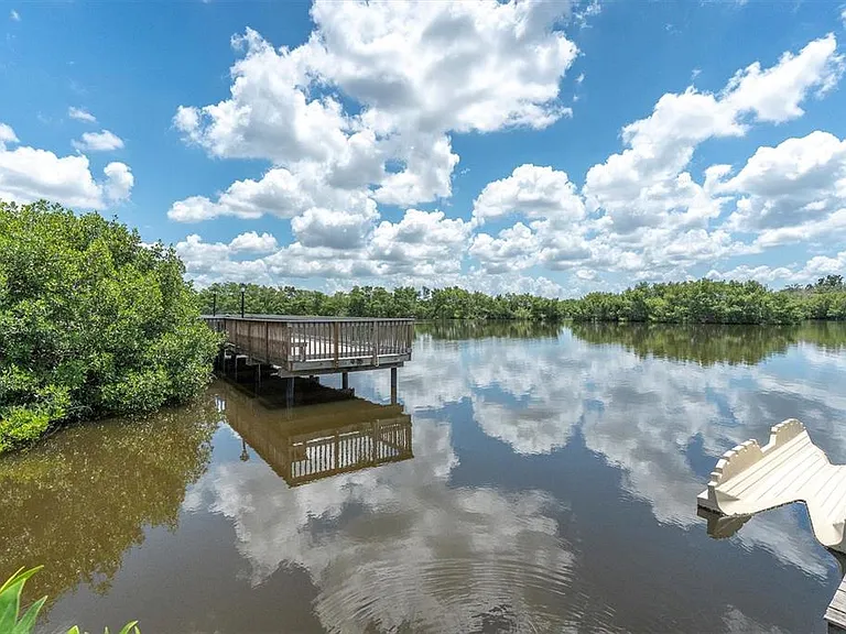 7069 Key Haven Rd #302 — Photo 45