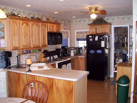 5th image of 4364 Lakeshore Dr