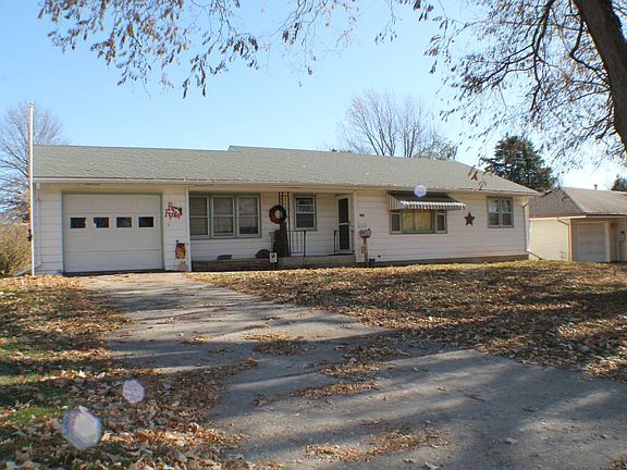 3rd image of 309 SE 4th St