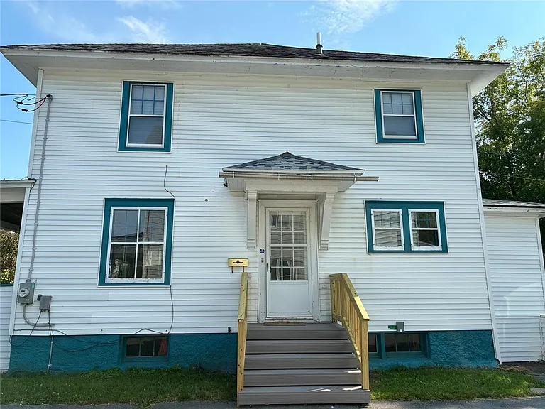 314 S Pleasant St — Photo 2