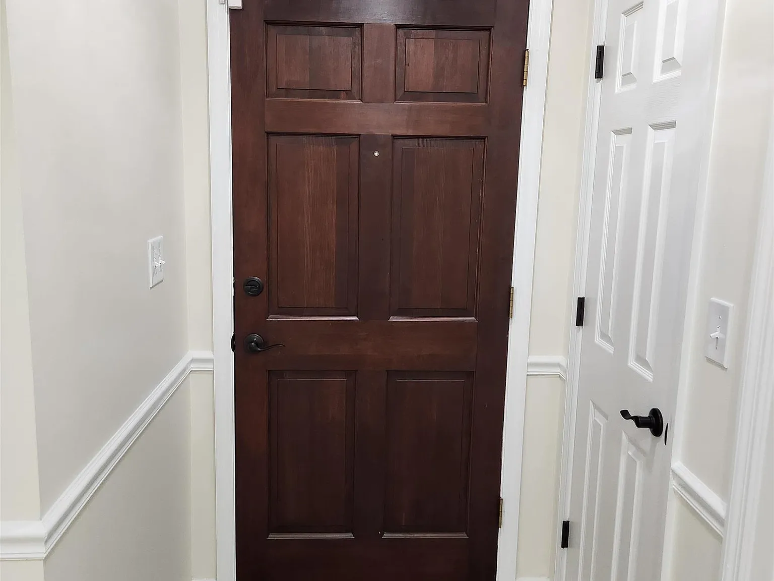 3 bed, 2.5 bath, 2100 sqft, $2,200 — Photo 4