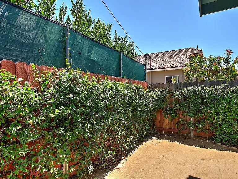 130 S Soledad St — Photo 9