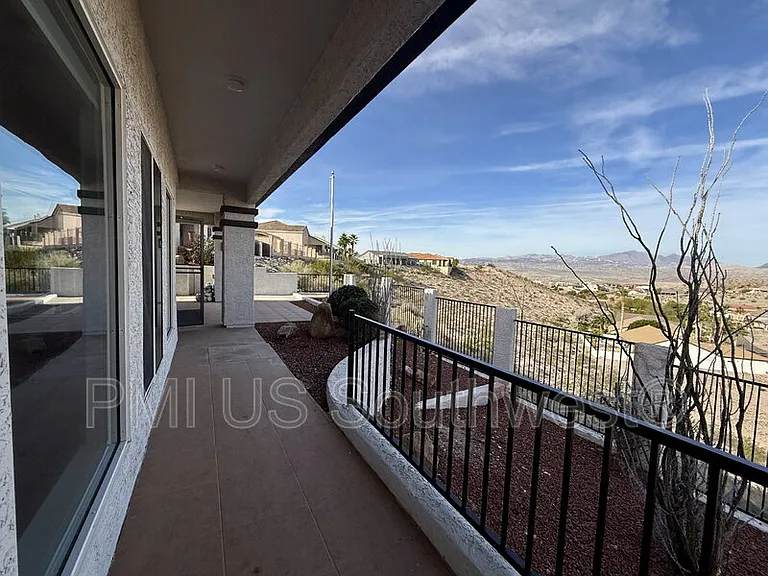 2917 Desert Vista Dr — Photo 6
